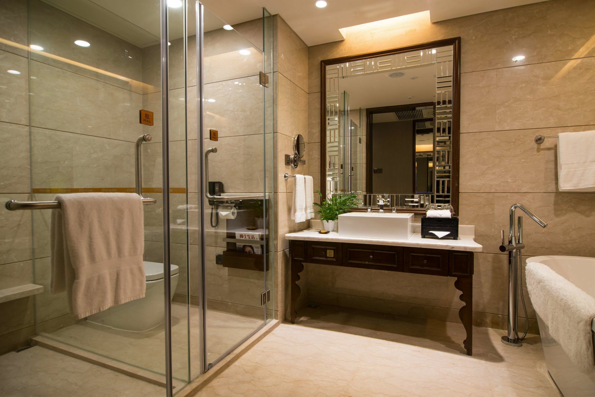 Malachite Hotel Dongguan Dongguan  Eksteriør billede